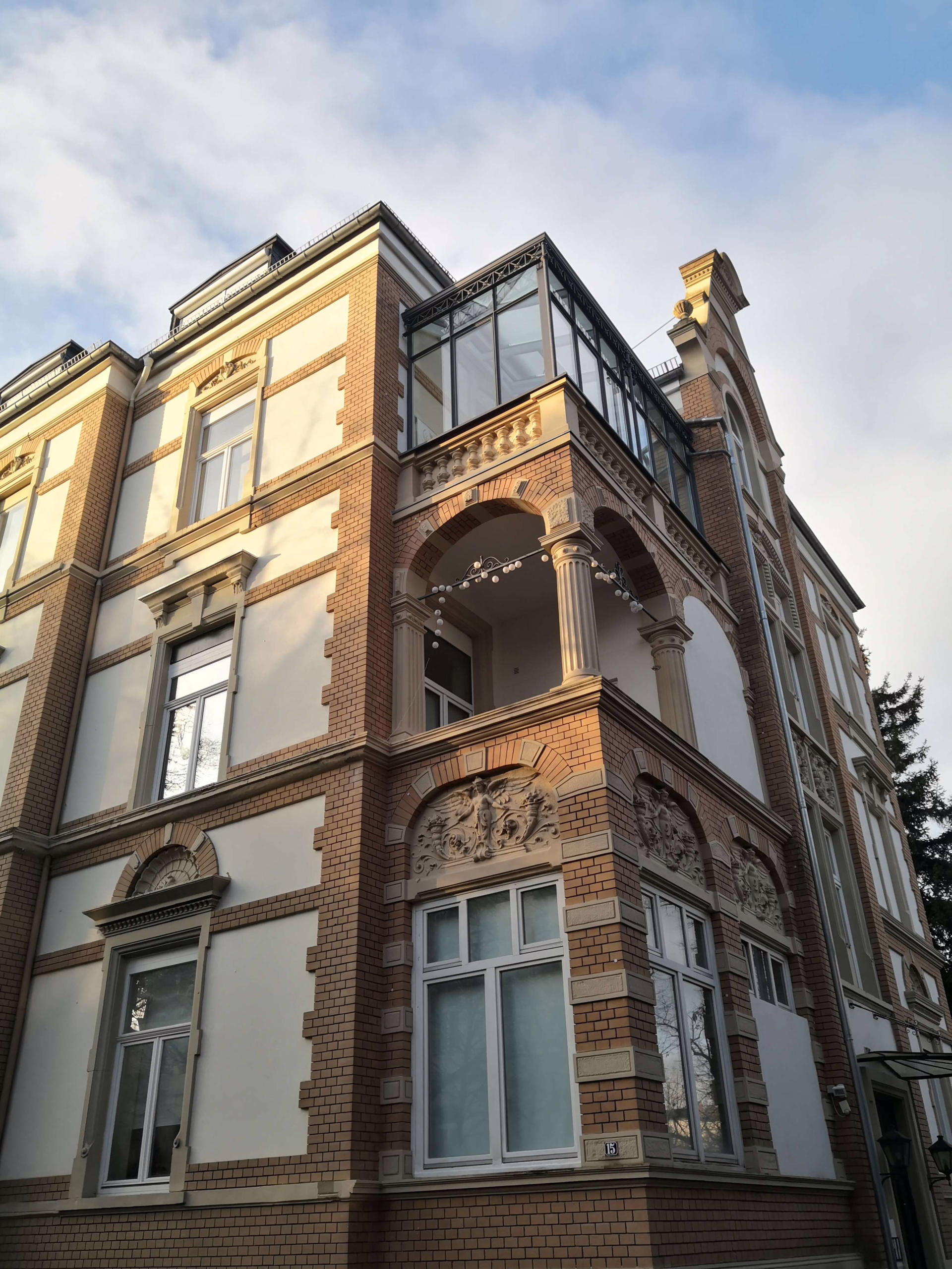 NEU  WOHNEN IN DER UHLANDSTRAßE IN CITY-SÜDOST !