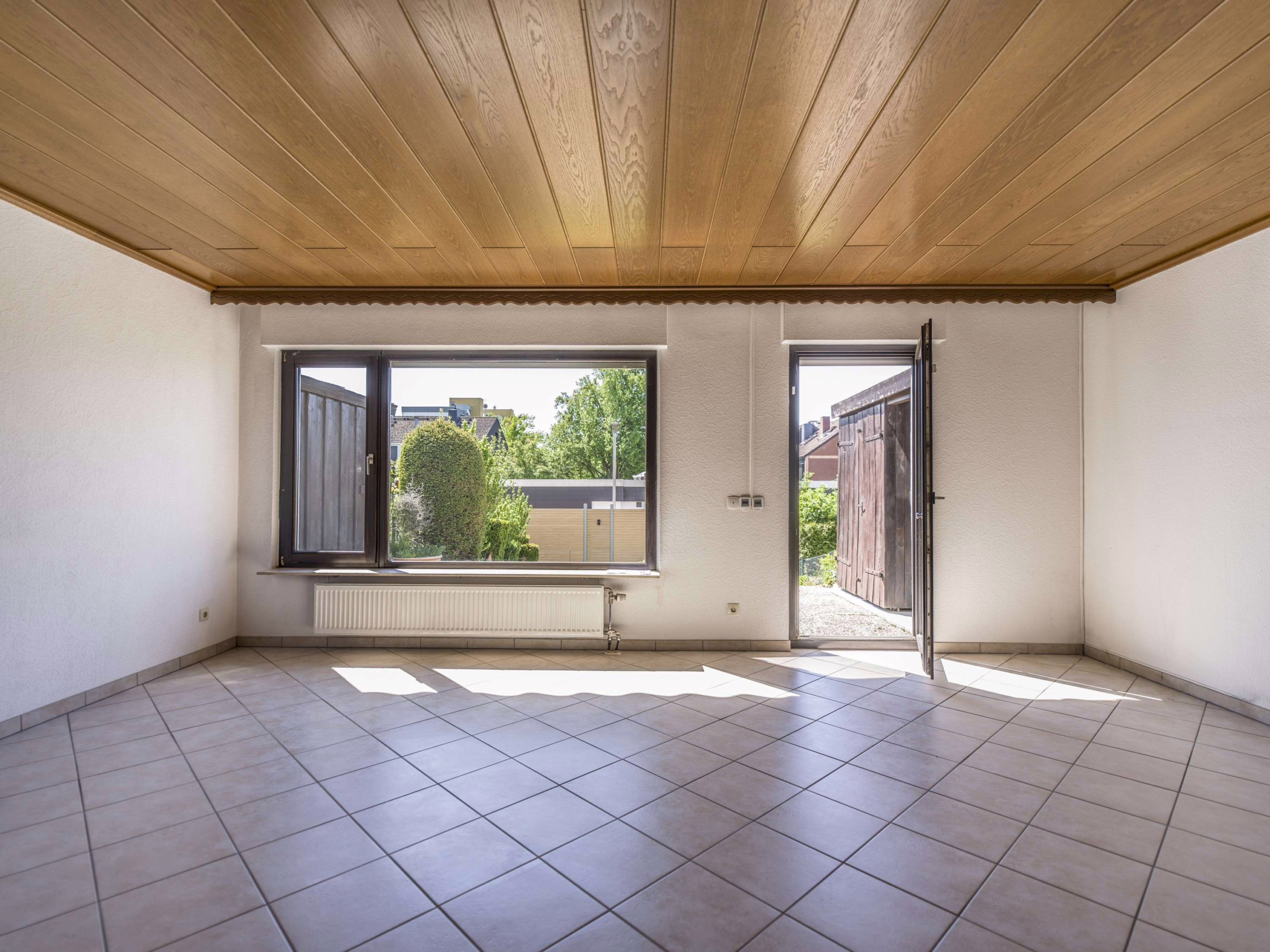 NEU  IHR NEUES ZUHAUSE MIT GARTEN, GARAGE & STELLPLATZ IN TOLLER NACHBARSCHAFT !