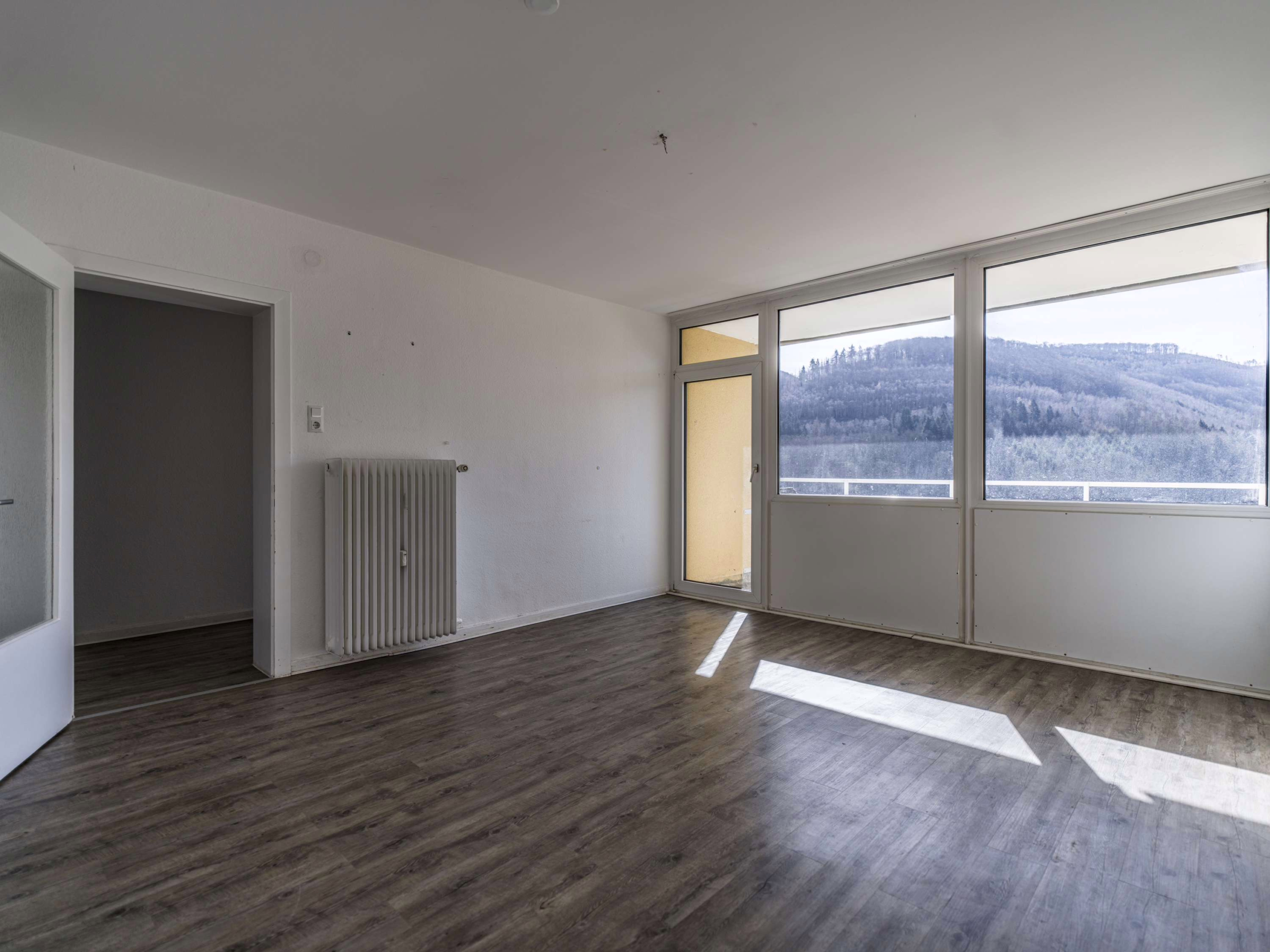 NEU *PAUL & PARTNER* GUT GESCHNITTENE WOHNUNG - WIRD FÜR SIE FRISCH RENOVIERT !