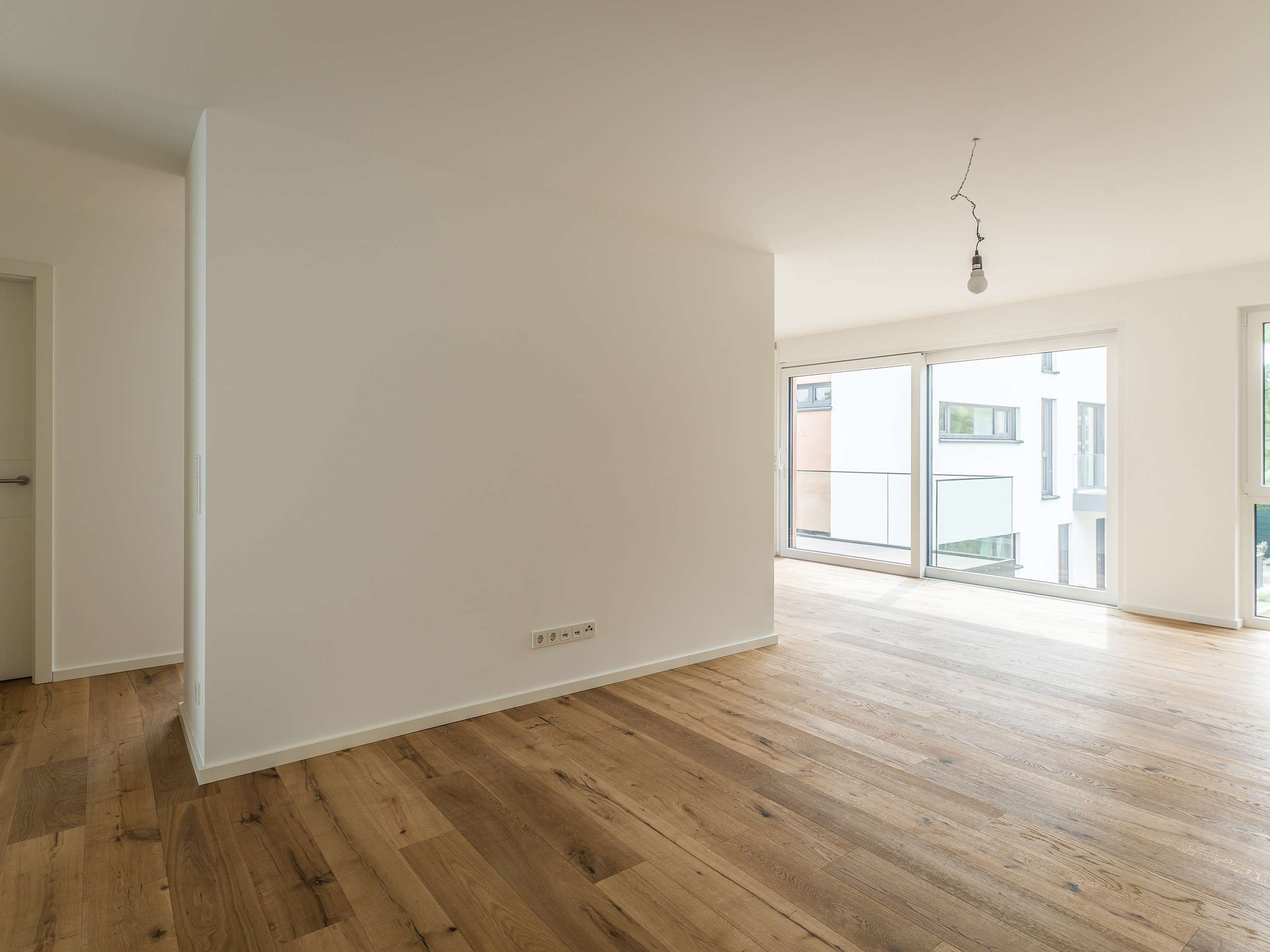 LEER  IHR NEUES ZU HAUSE MIT ZWEI BALKONEN IN UNSCHLAGBARER LAGE IN MAINZ !