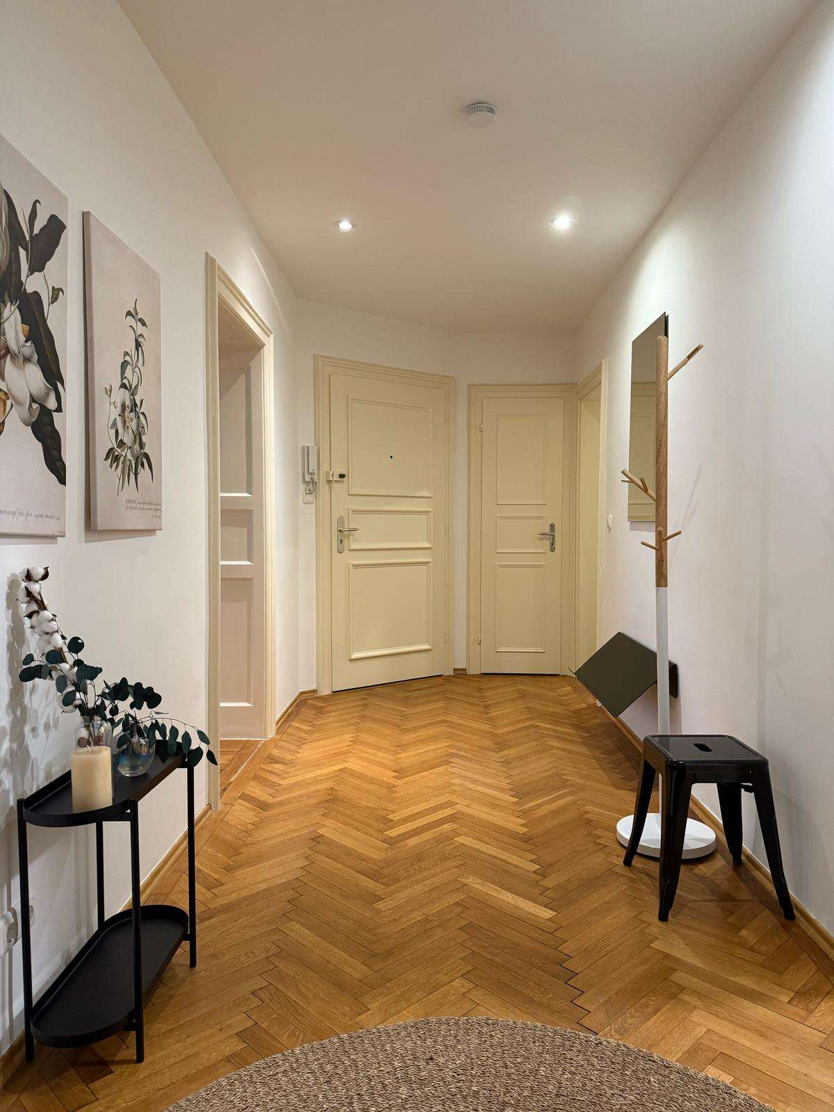 NEU  ELEGANTE ALTBAUWOHNUNG FÜR ANLEGER – FERTIG MÖBLIERT IM PRINZREGENTENCARRÉE!