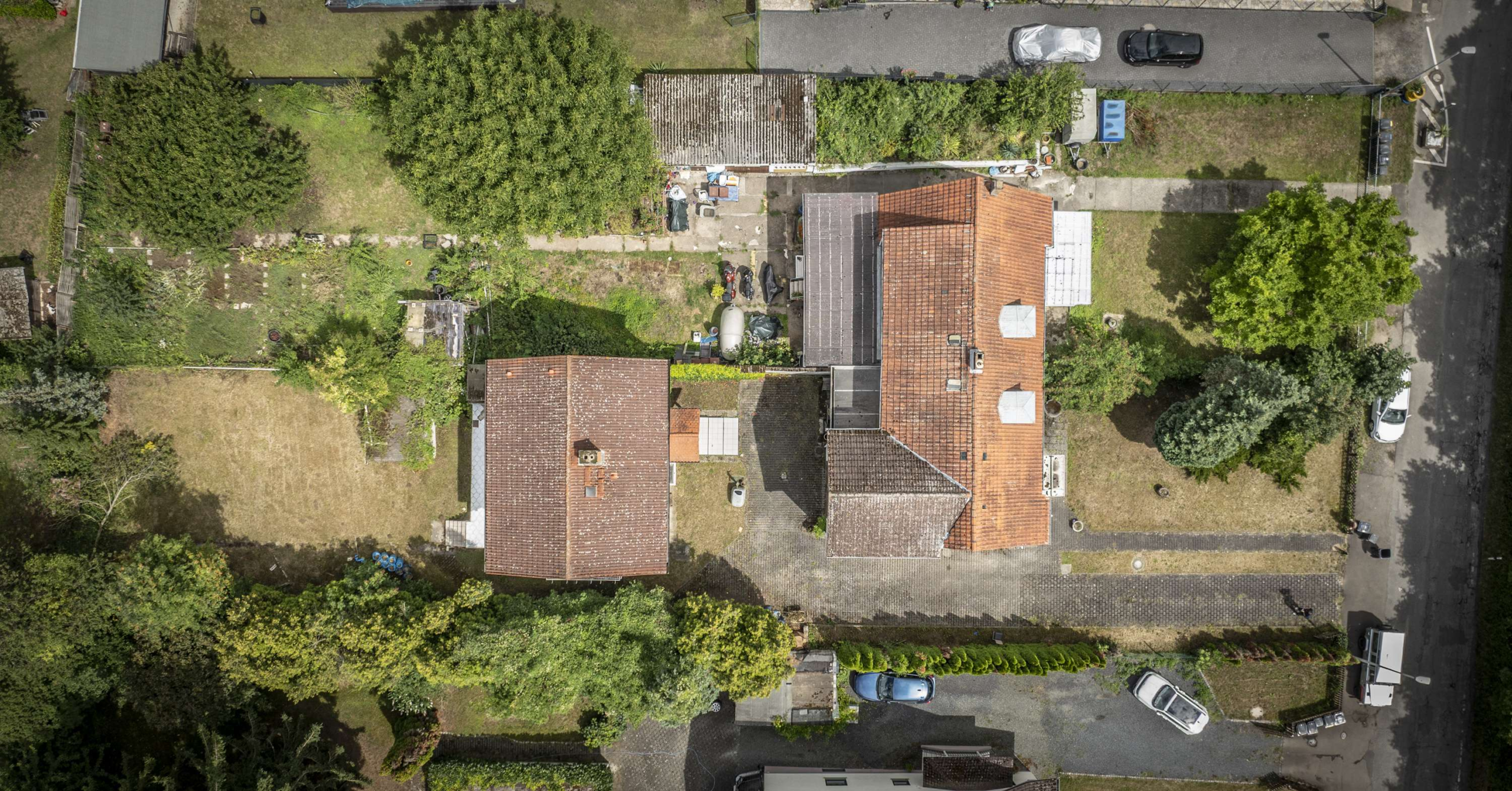 NEU  ZWEI HÄUSER AUF EINEM GRUNDSTÜCK! RENOVIERUNGSPROJEKT IN WIESBADEN!