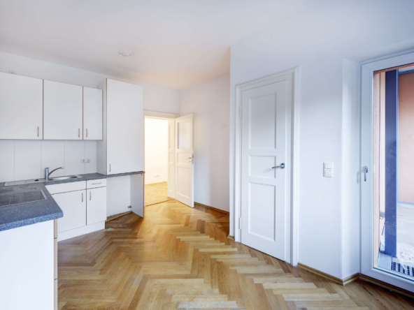 SUPER ALTBAUWOHNUNG & TOP GESCHNITTEN! IN GEFRAGTER LAGE SOFORT BEZIEHBAR!