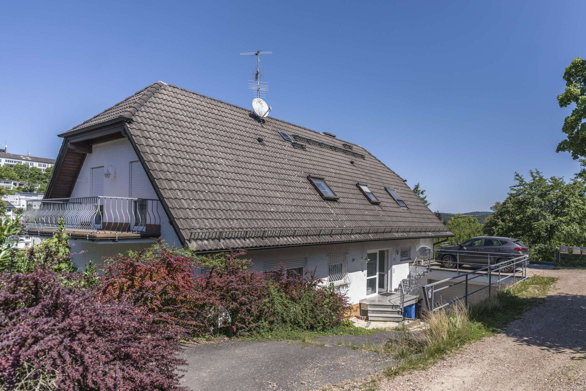 WOW  WOHNQUALITÄT TRIFFT RENDITECHANCE – MEHRFAMILIENHAUS IN KURSTADTLAGE
