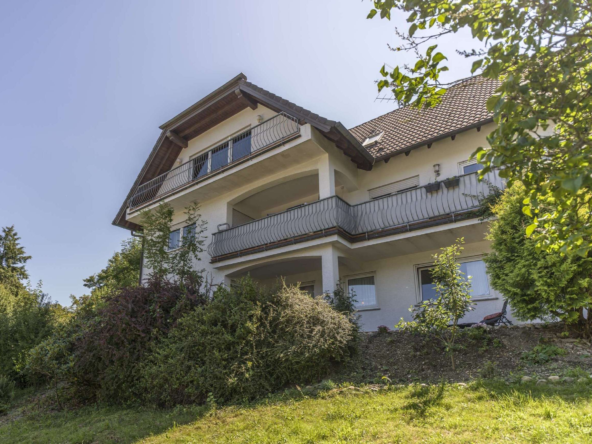 WOW  WOHNQUALITÄT TRIFFT RENDITECHANCE – MEHRFAMILIENHAUS IN KURSTADTLAGE !
