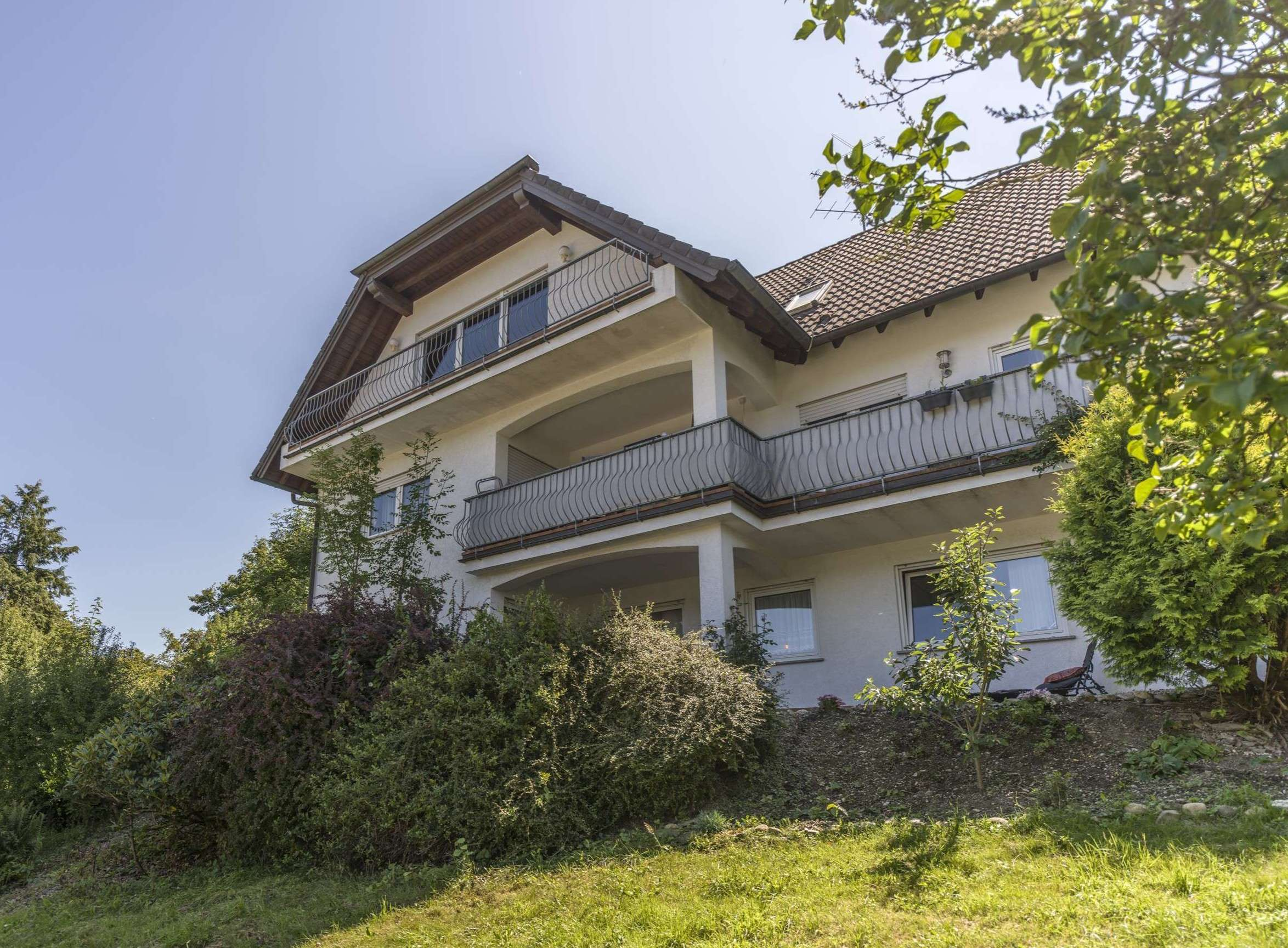 WOW  WOHNQUALITÄT TRIFFT RENDITECHANCE – MEHRFAMILIENHAUS IN KURSTADTLAGE !