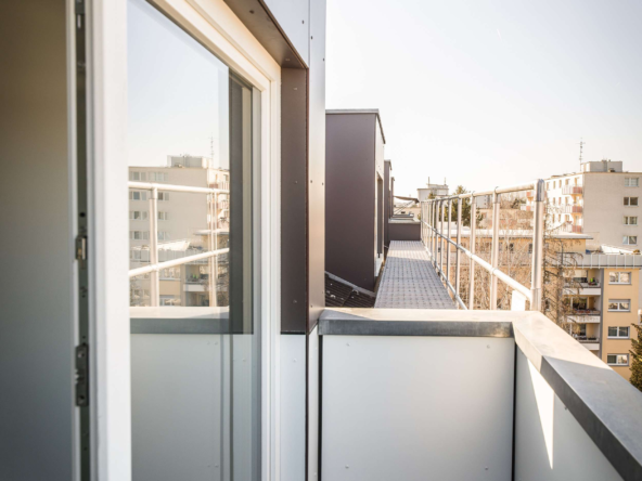 PENTHOUSE ! PERFEKT FÜR SINGLES & STUDENTEN !