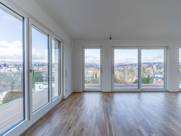 NEU  PENTHOUSE-MAISONETTE MIT RUND-UM-BLICK! EINDRUCKSVOLL UND EXKLUSIV !