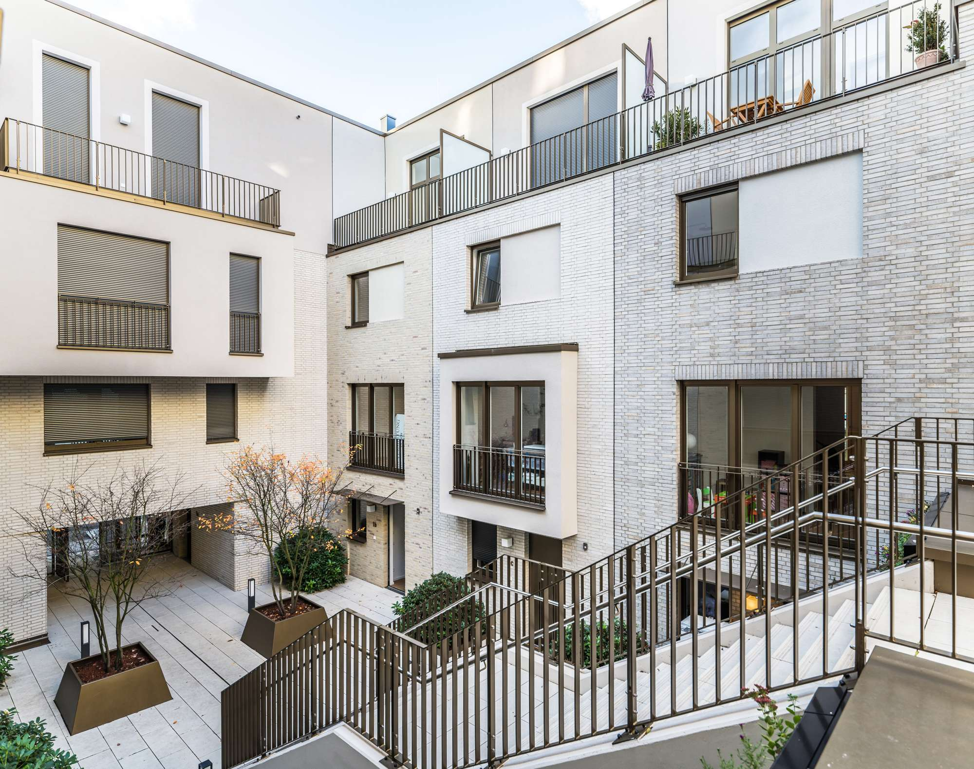 NEU  URBANER LUXUS: STADTHAUS IN PREMIUM-LAGE!