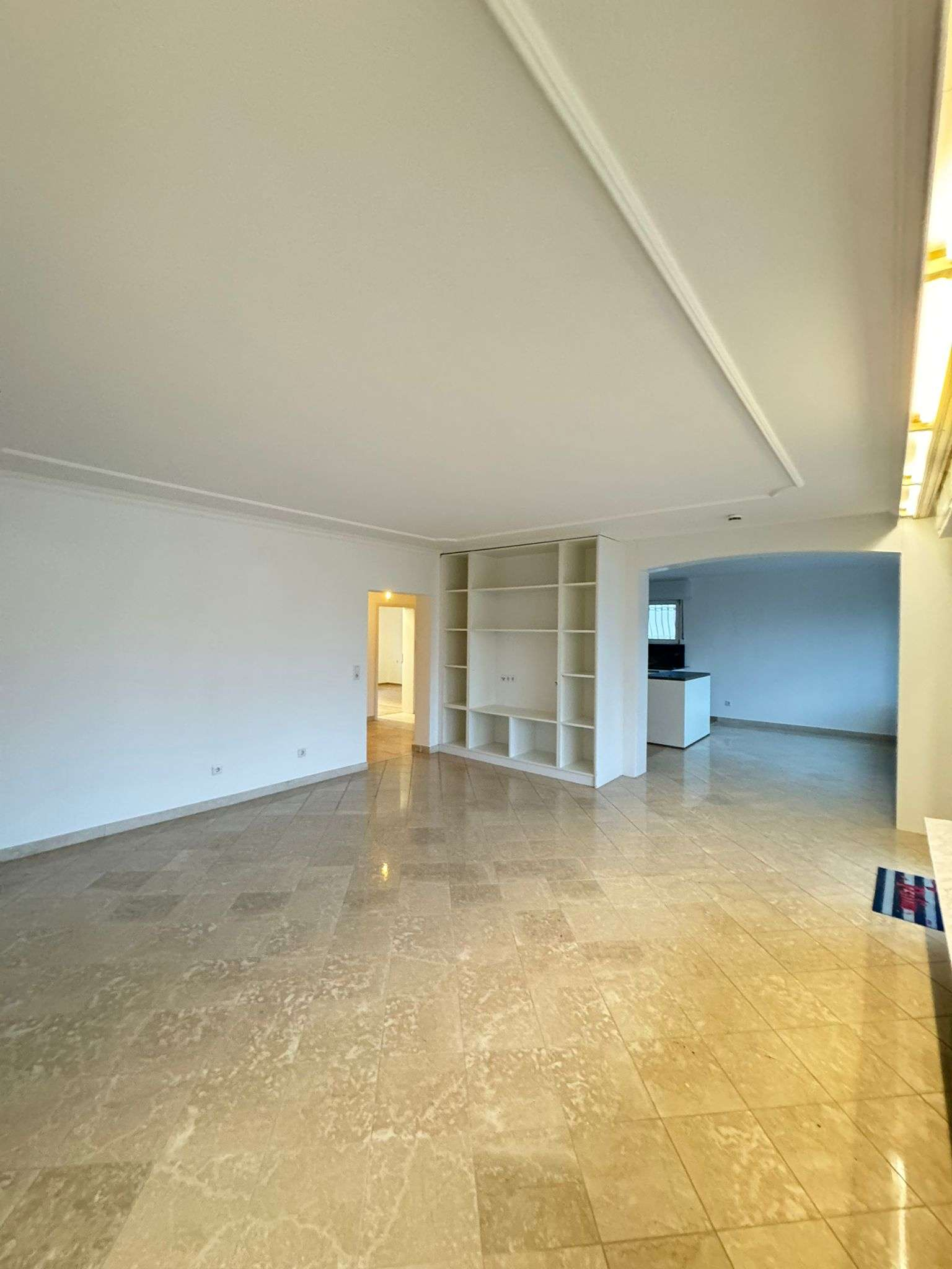 NEW  3-ZIMMER-WOHNUNG MIT EINBAUKÜCHE & GROßZÜGIGER TERRASSE IN OFFENBACH!