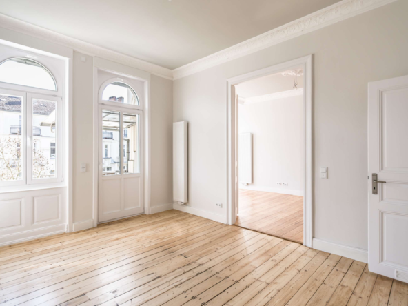 NEU ALTBAUPERLE IN WIESBADEN-WESTEND! FRISCH SANIERT!