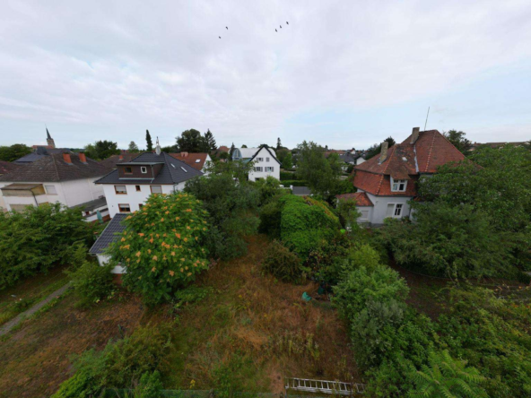 VORANKÜNDIGUNG  LEERES GRUNDSTÜCK ZUR WOHNBEBAUUNG ! SCHLAGEN SIE ZU !