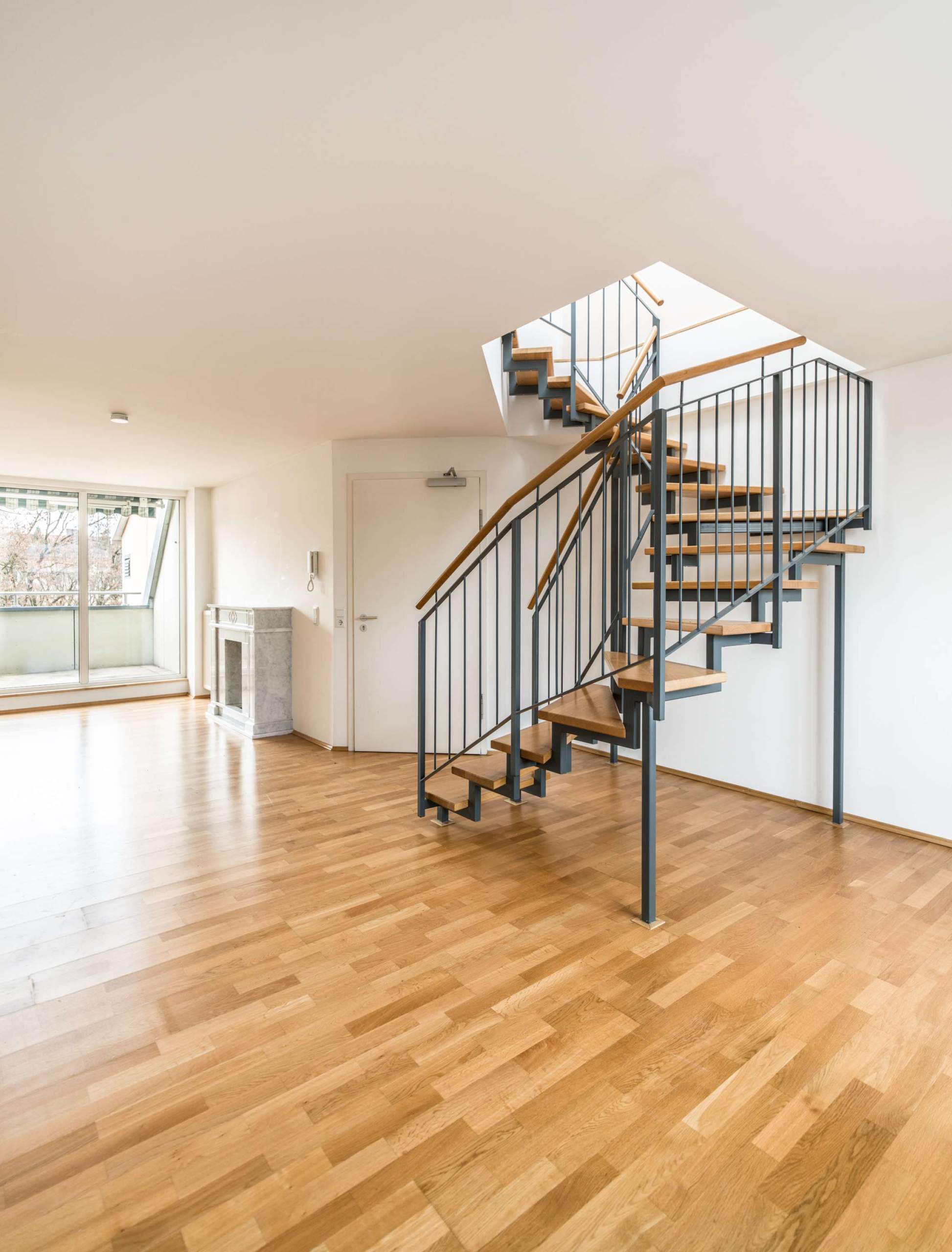 JETZT!  IHRE NEUE TRAUMWOHNUNG MIT TIEFGARAGENSTELLPLATZ IN MÜNCHENS TOPLAGE!