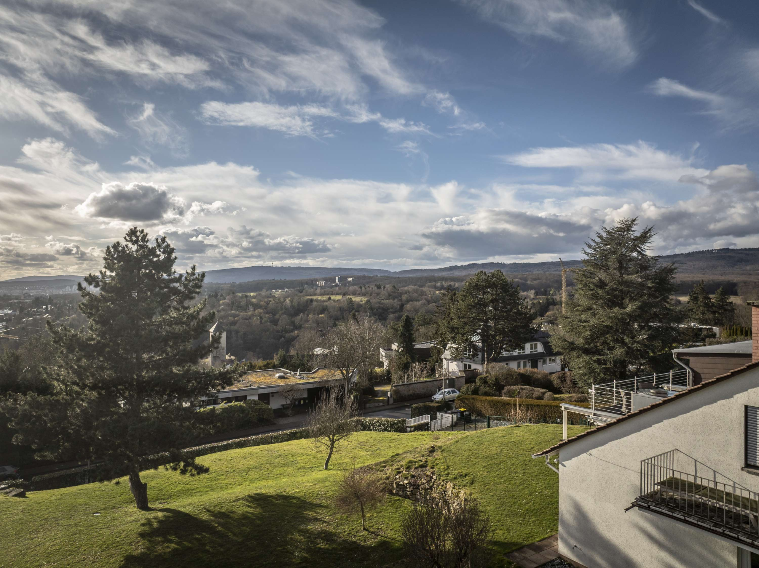 NEU  IDEAL AUSGERICHTETES GRUNDSTÜCK MIT FANTASTISCHEM STADTBLICK!