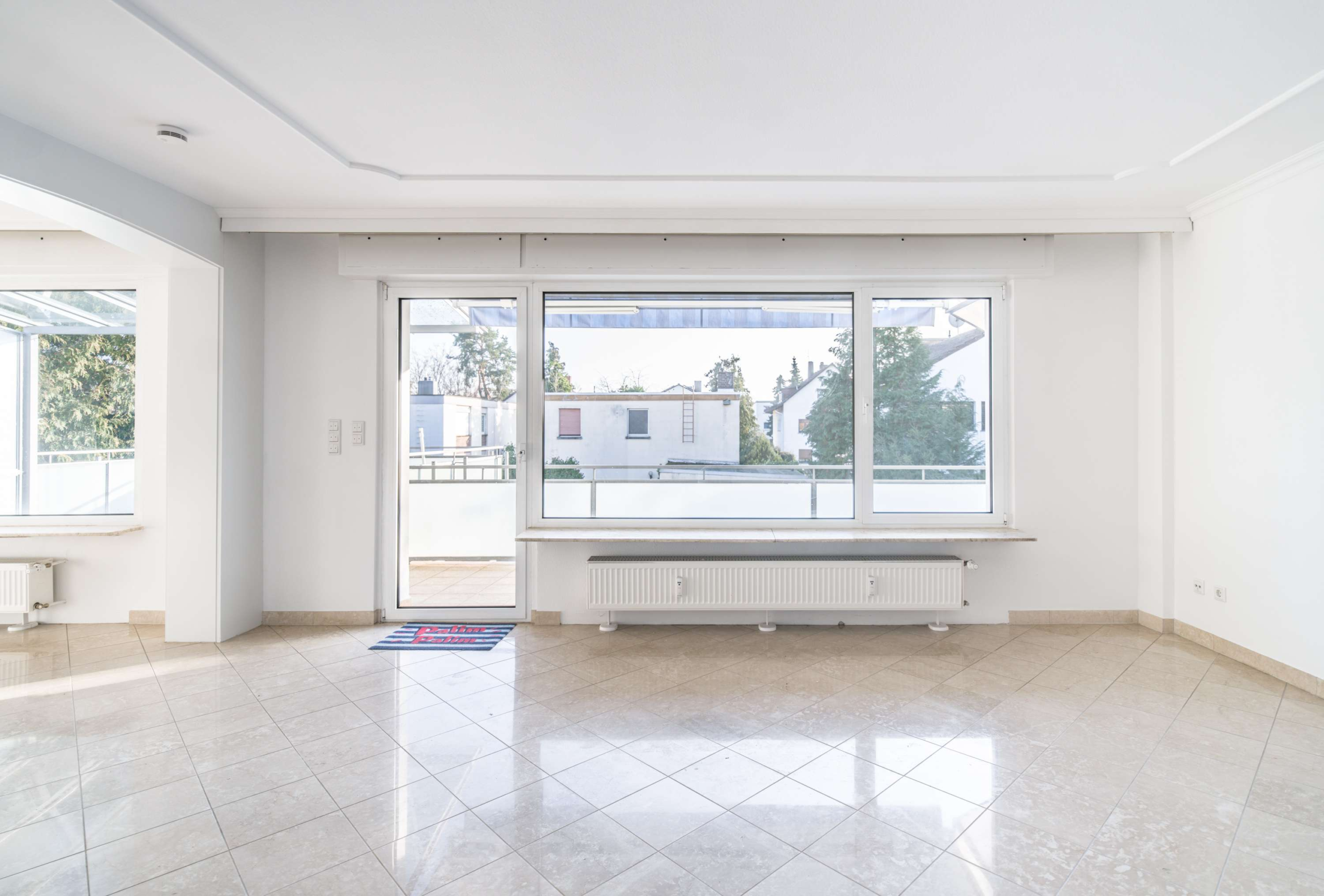 NEW  ATTRAKTIVES MEHRFAMILIENHAUS MIT 4 EINHEITEN! EINE WOHNUNG ZUR SELBSTNUTZUNG!