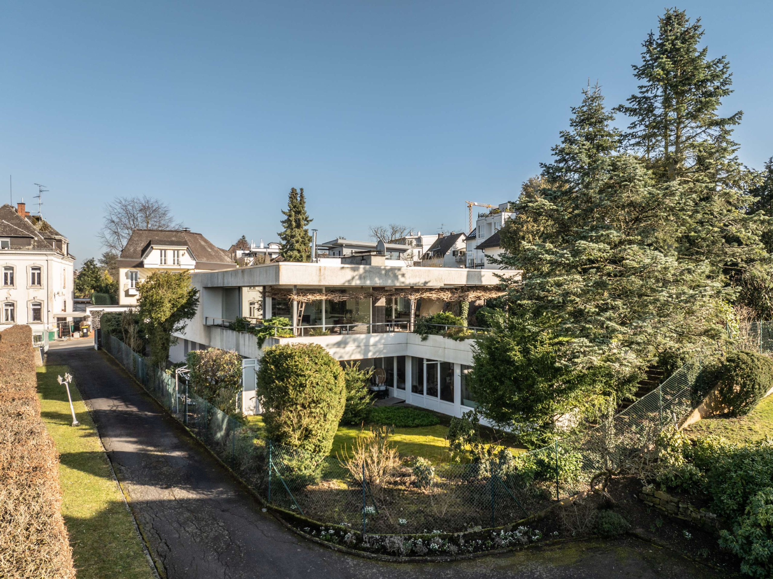 WOW  PANORAMABLICK IN DEN TAUNUS! EXKLUSIVES DESIGNERHAUS!