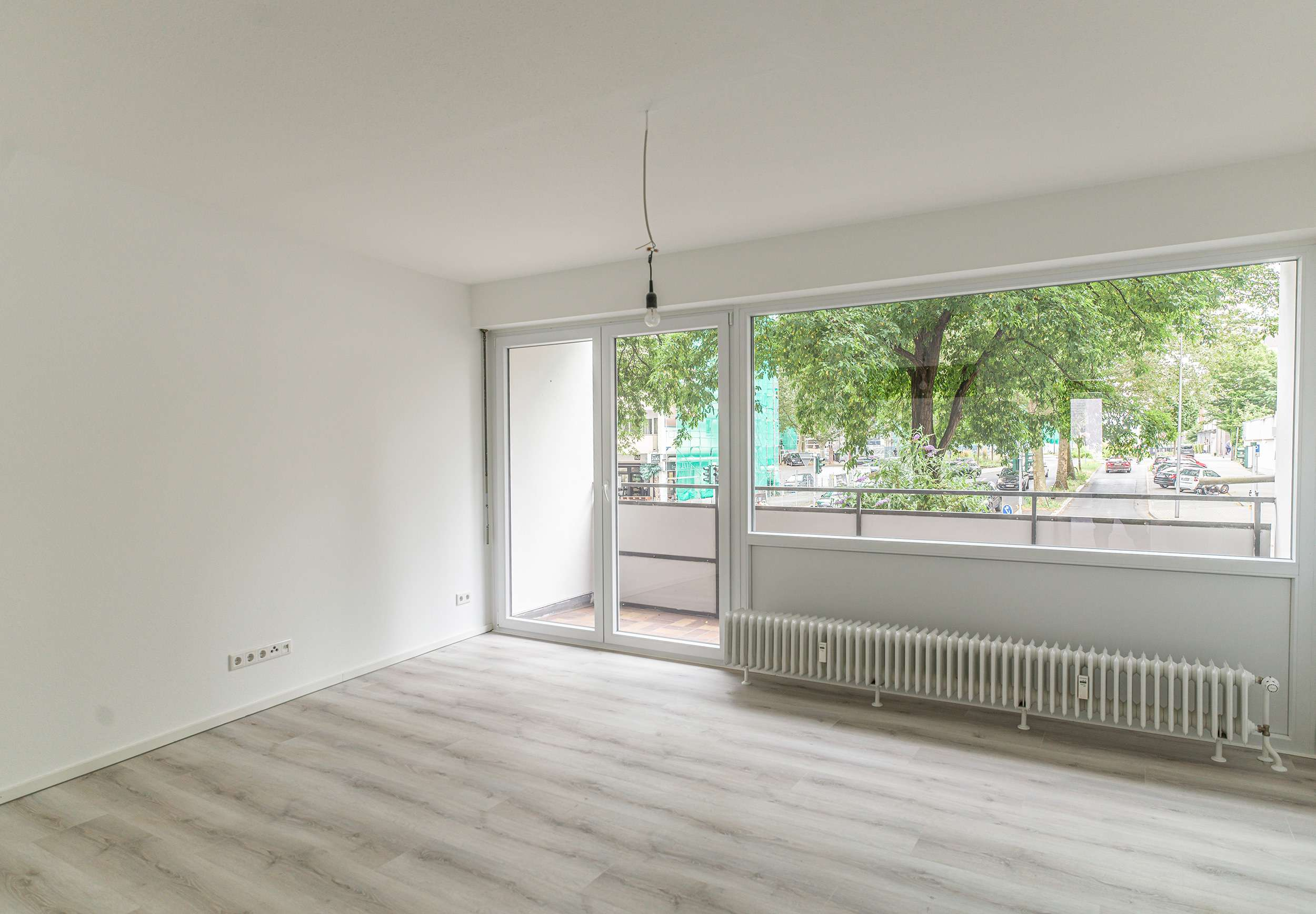 NEU   DIE PERFEKTE WOHNUNG IN ZENTRALER LAGE MIT STELLPLATZ & AUFZUG!