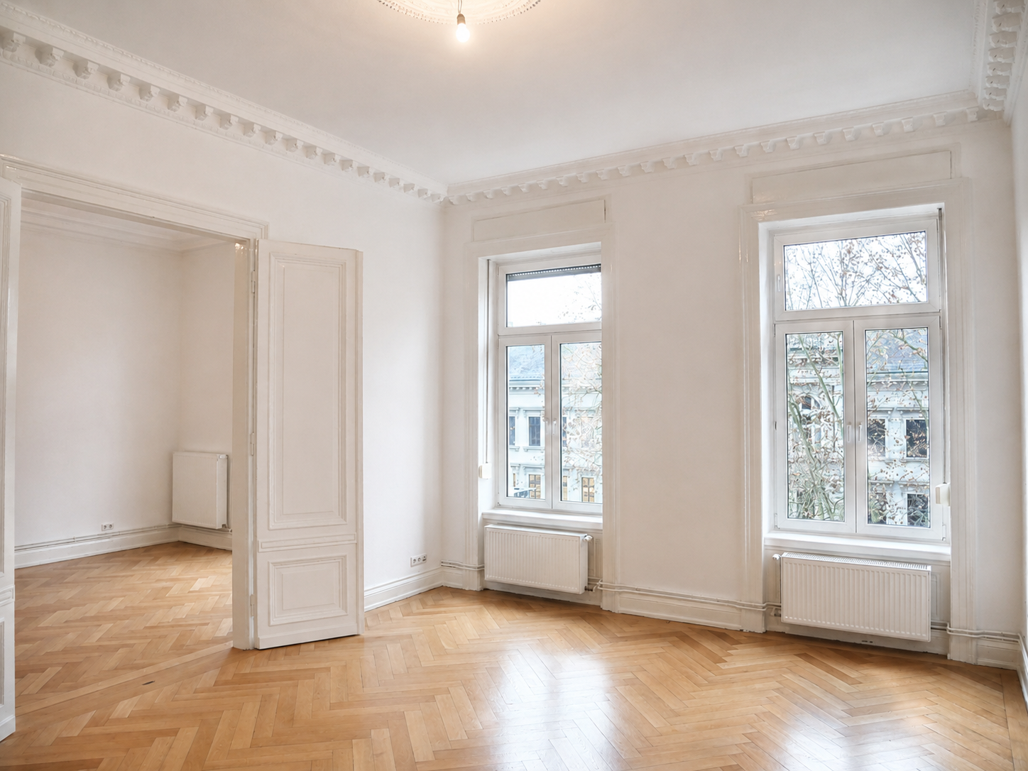 NEU  IHRE 3-ZIMMER ALTBAUWOHNUNG MIT BALKON & EBK  & STUCK !