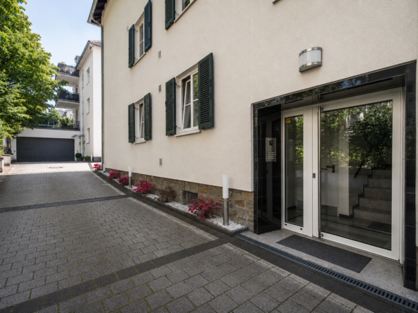 NEU  STILVOLLE WOHNUNG ZUR KAPITALANLAGE MIT TERRASSE UND GARTEN, IDEAL GELEGEN !