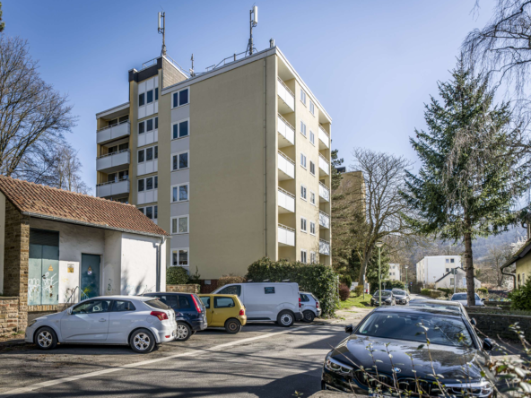 JETZT  GROßZÜGIGE 2-ZIMMER-WOHNUNG IN ATTRAKTIVER WOHNGEGEND IN HOHENLIMBURG!
