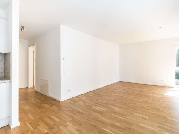 NEU!  2-ZIMMER-NEUBAU MIT TIEFGARAGE & GROßEM BALKON!
