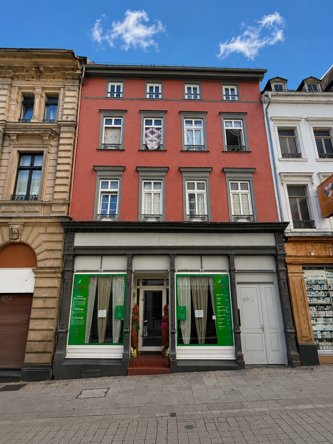 TOP  GEPFLEGTES WOHN- & GESCHÄFTSHAUS DIREKT IN DER FUßGÄNGERZONE! FAKTOR 18,65!